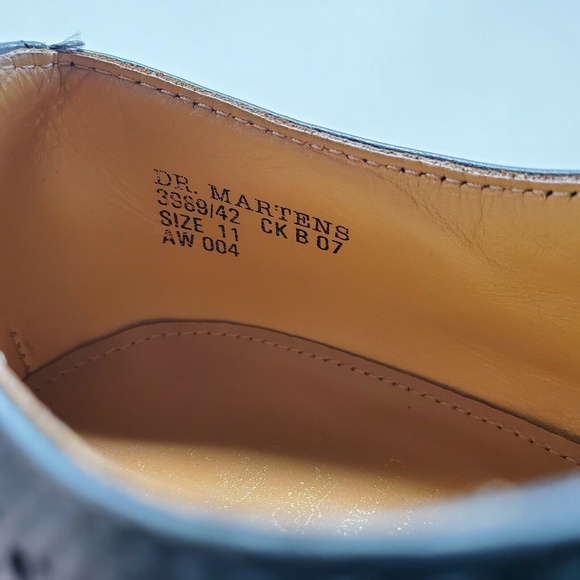 Dr. Martens Mens 3989/42 Oxford Wingtip Shoes - Picture 10 of 12